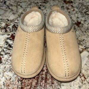 Uggs Koolaburra Tan Suede Slippers - Girls Size 12